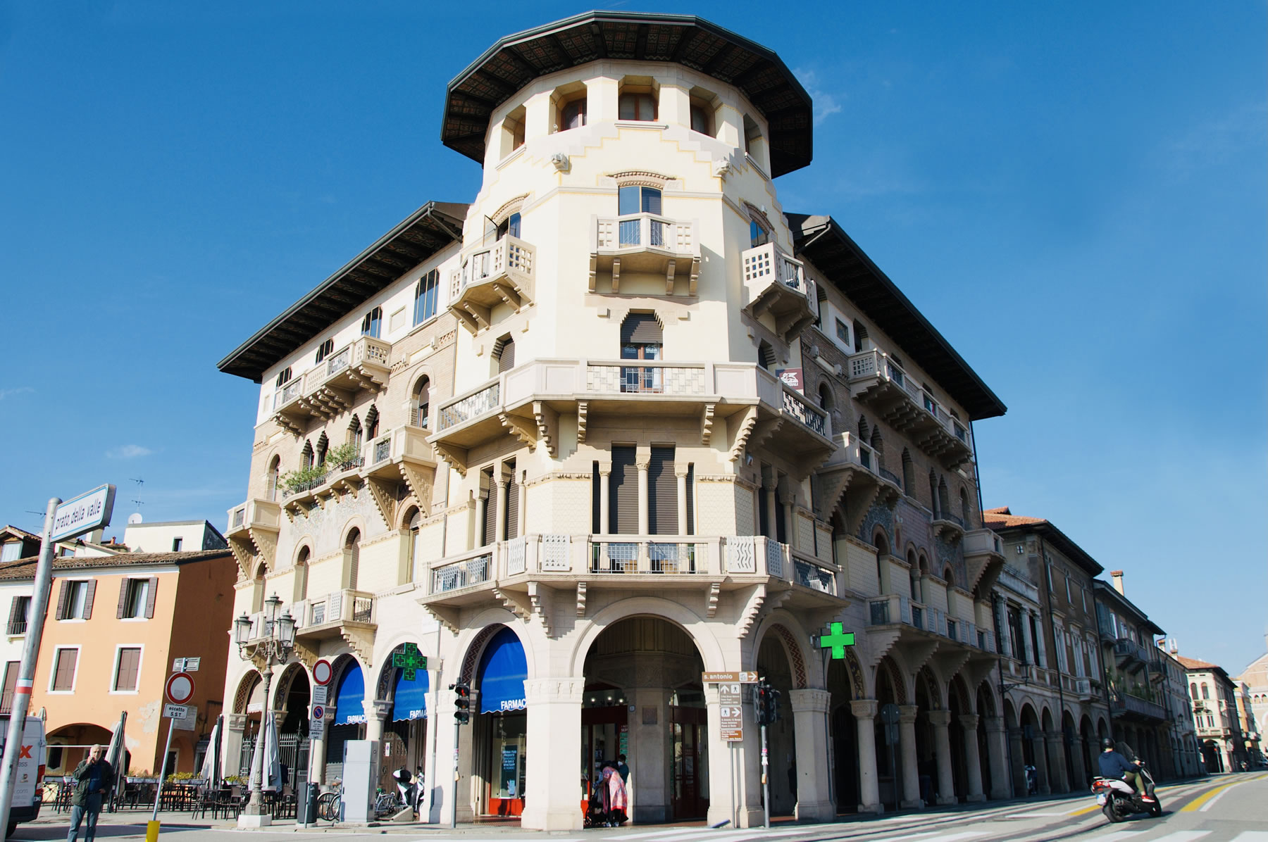 La tua farmacia online